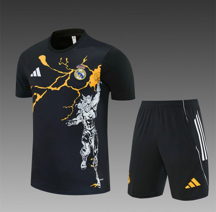 Ensemble Maillot + Short Real Madrid x Marvel Noir 2026/27